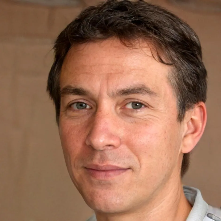 Portrait de Sébastien Quéval, consultant en systèmes d'information financiers